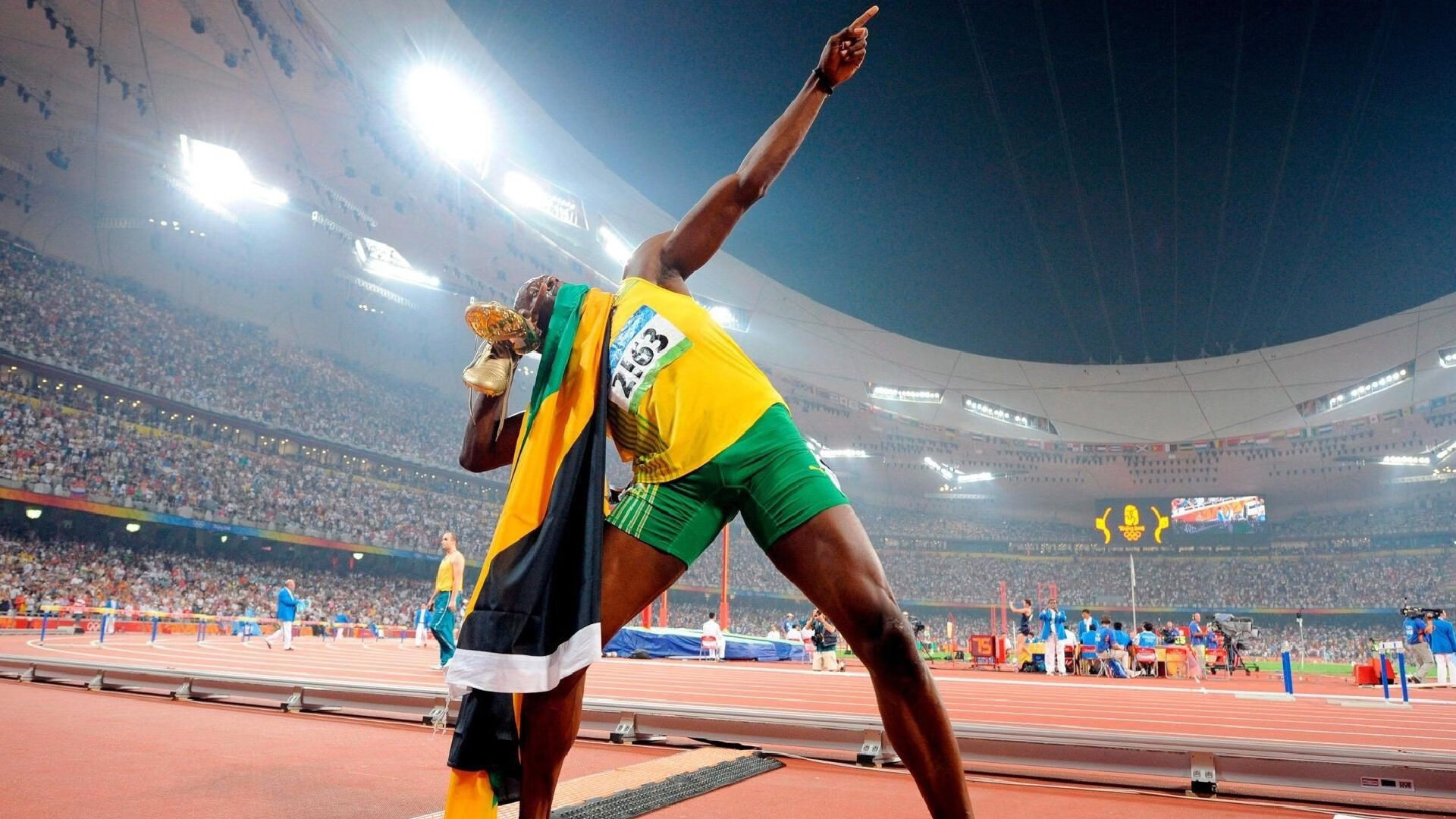 “德甲强队调整战术，迎接赛季冲刺”，德甲晋级